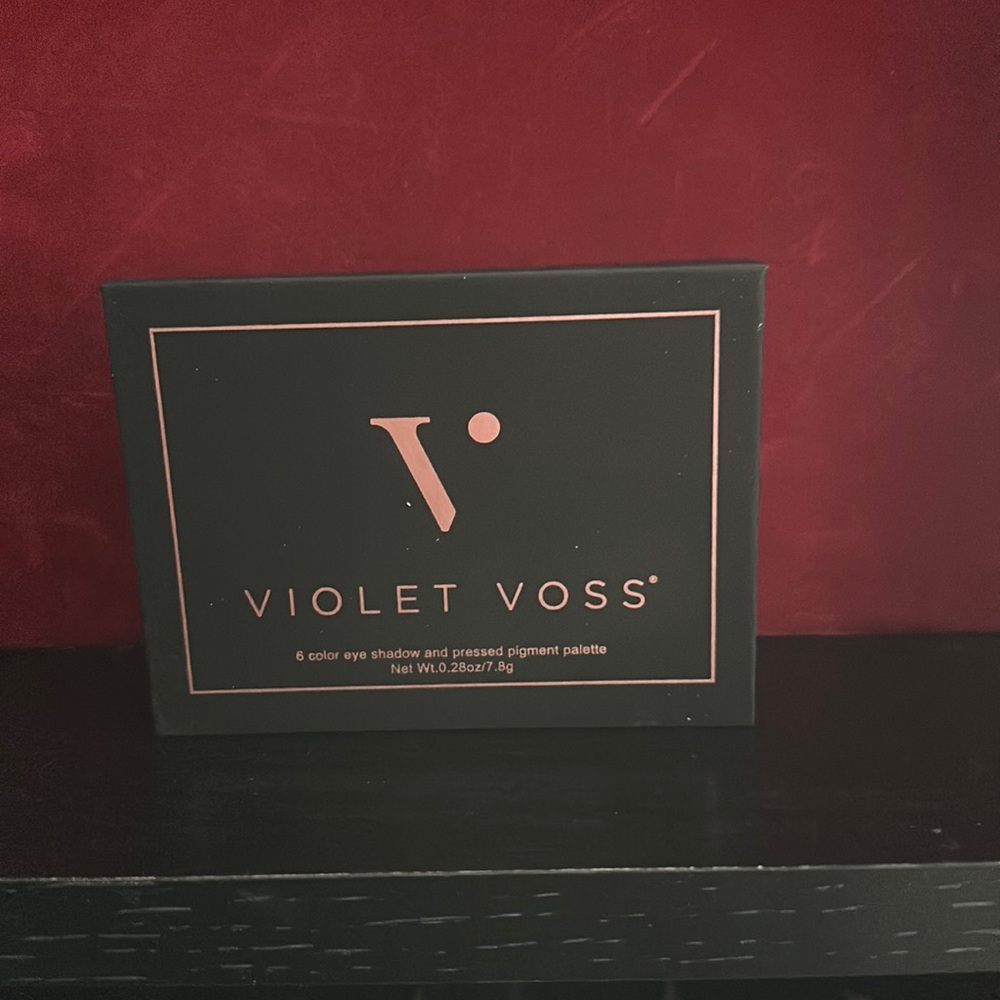 Violet Voss Coral Pop palette